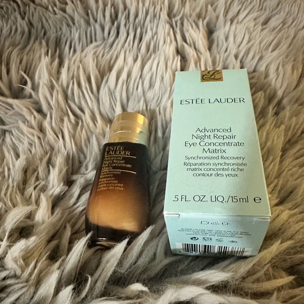 BRAND NEW ESTEE LAUDER Advanced Night Repair
Eye Concentrate Matrix